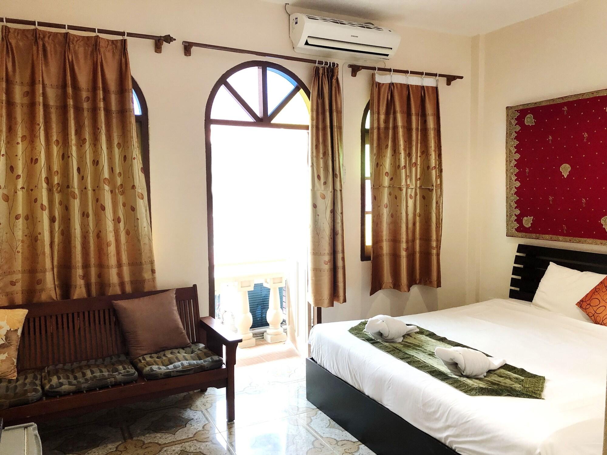 Goldsea Beach Patong Exterior photo