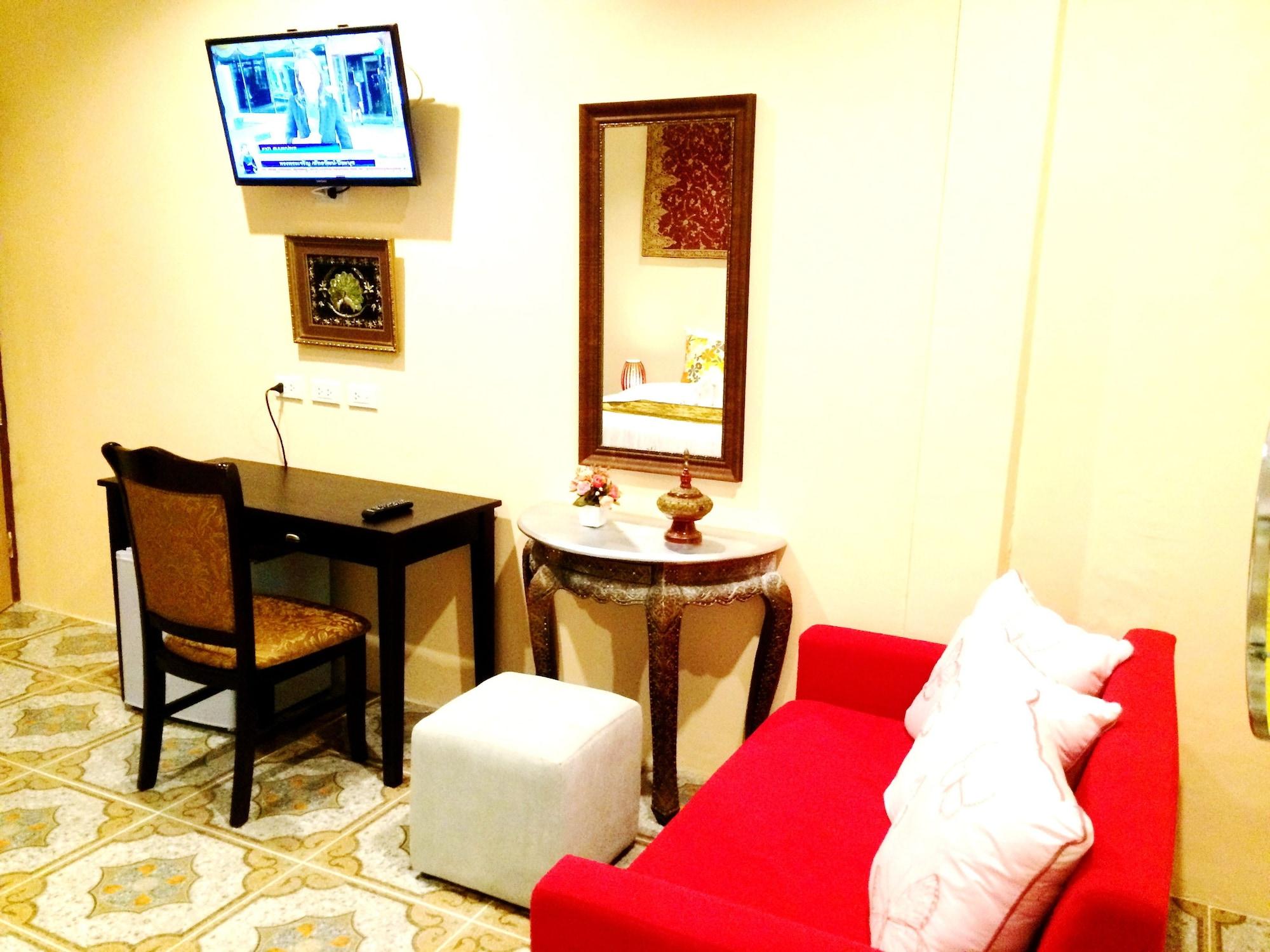Goldsea Beach Patong Exterior photo