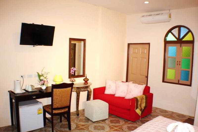 Goldsea Beach Patong Exterior photo