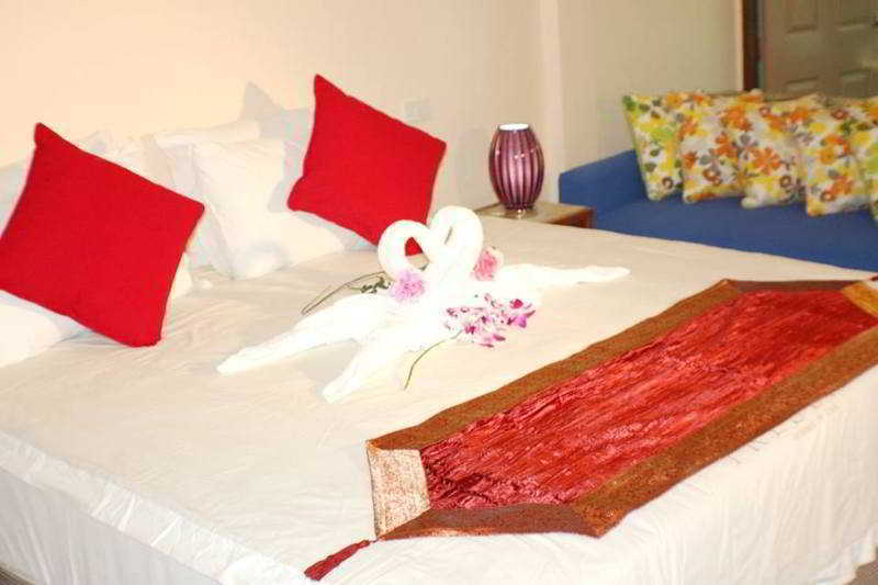 Goldsea Beach Patong Exterior photo