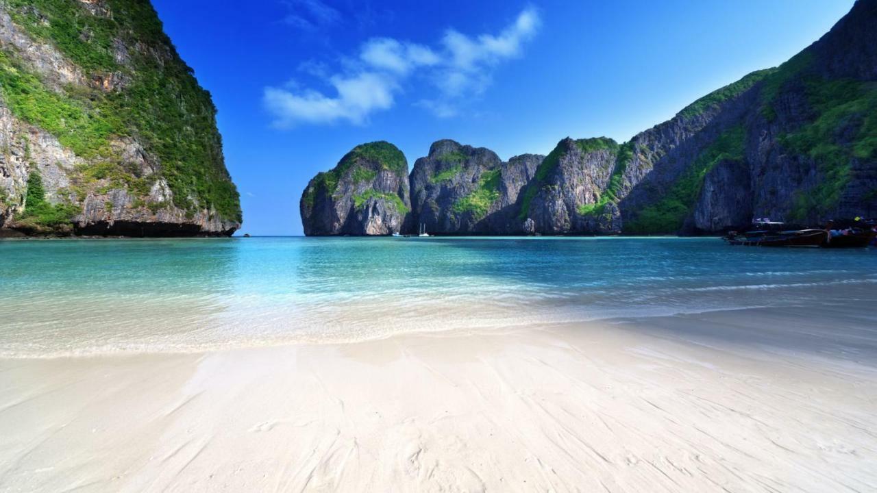 Goldsea Beach Patong Exterior photo