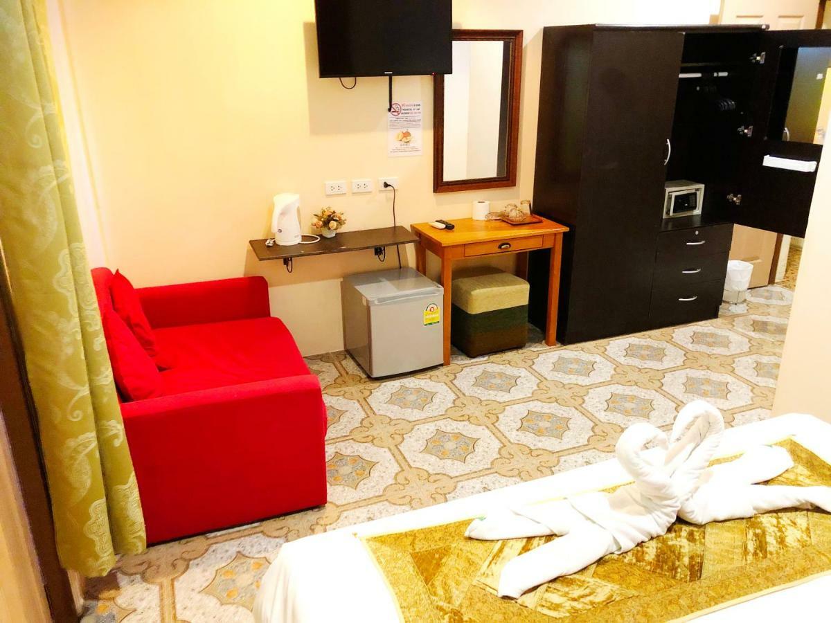 Goldsea Beach Patong Exterior photo